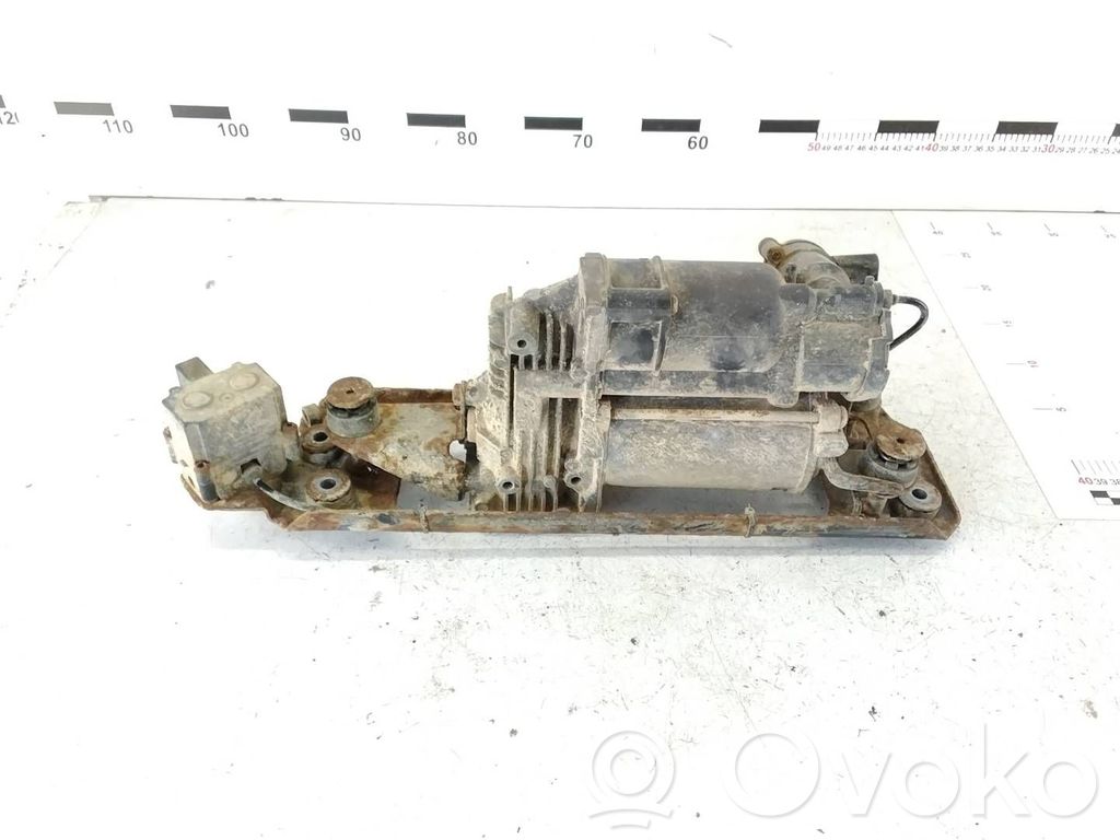 BMW 5 E60 E61 Air suspension compressor/pump 