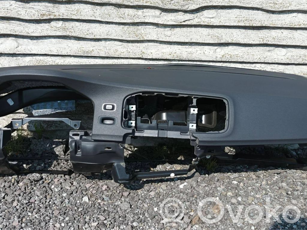 Volvo S60 Dashboard 