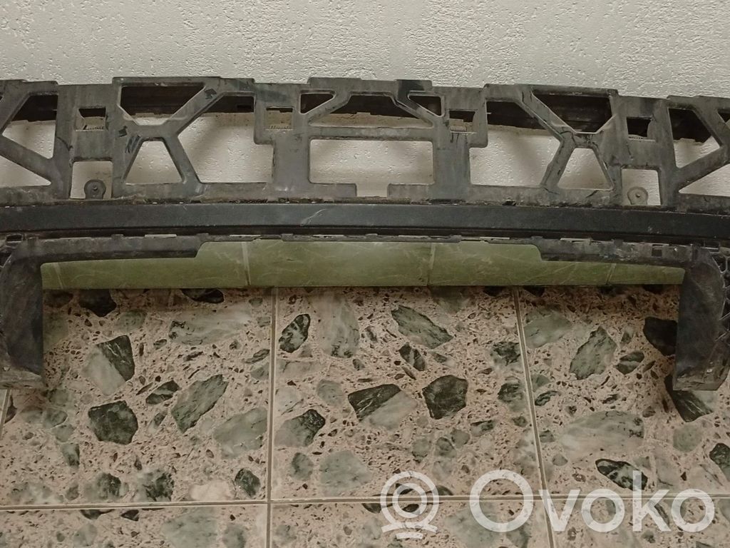 Porsche Cayenne (92A) Takapuskurin alaosan lista 