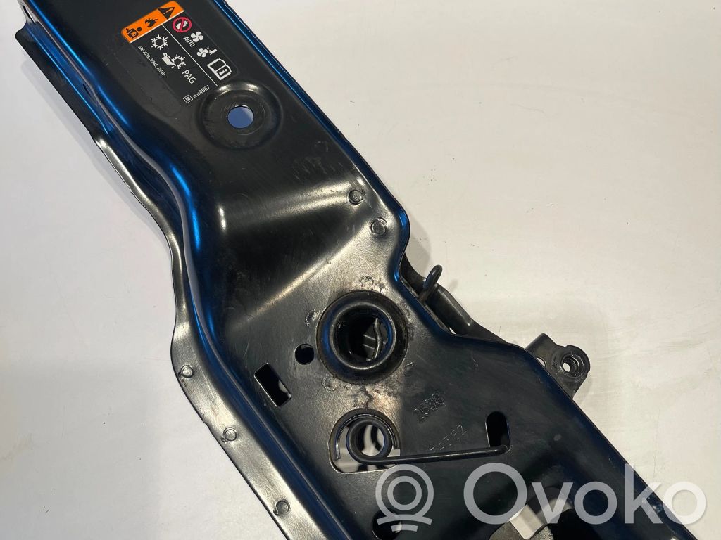 Opel Corsa E Pas przedni 