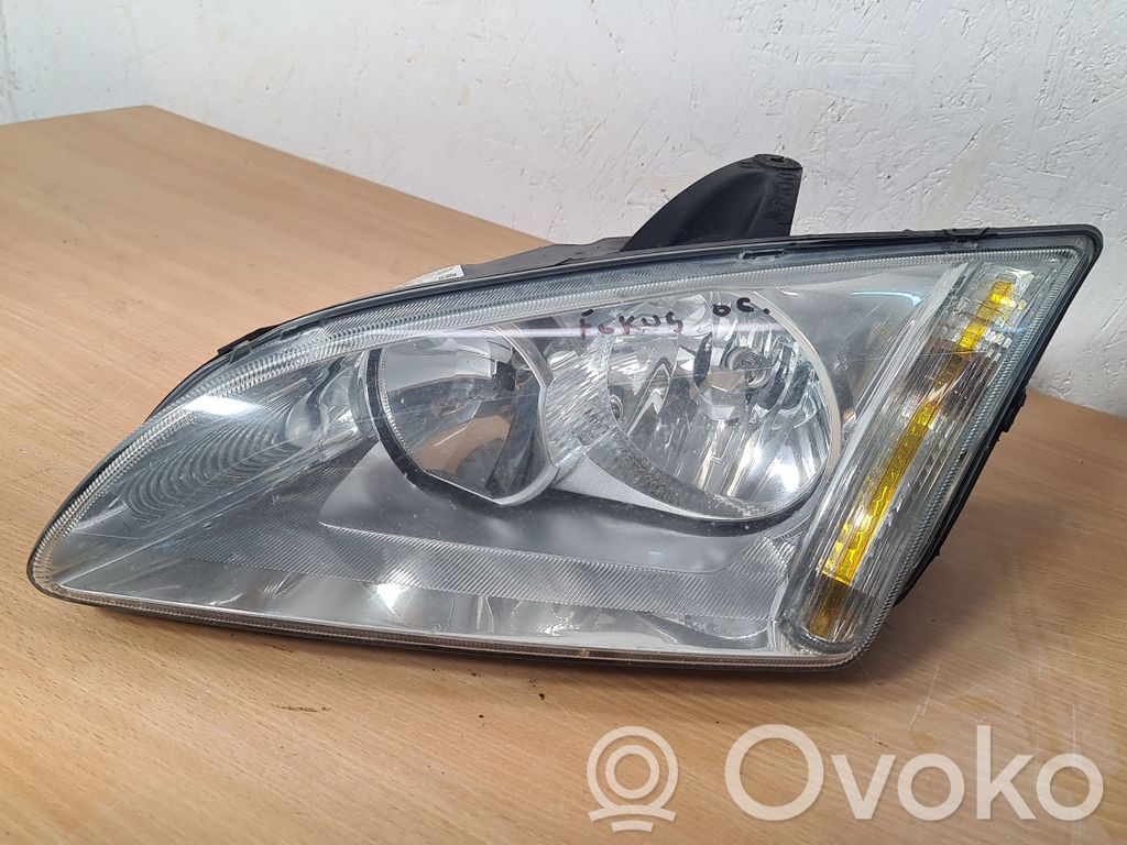Ford Focus Headlight/headlamp 
