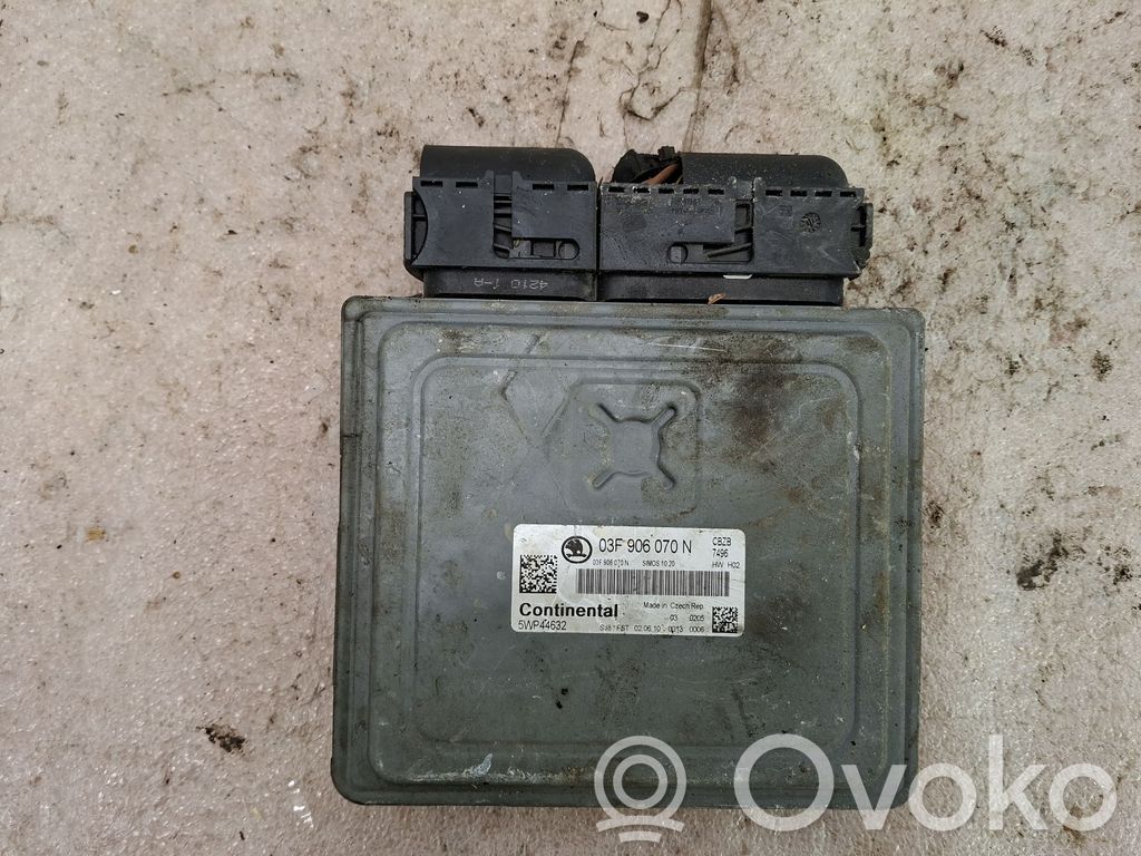Skoda Fabia Mk2 (5J) Engine control unit/module 