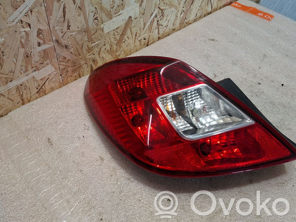Opel Corsa D Luz trasera/de freno 