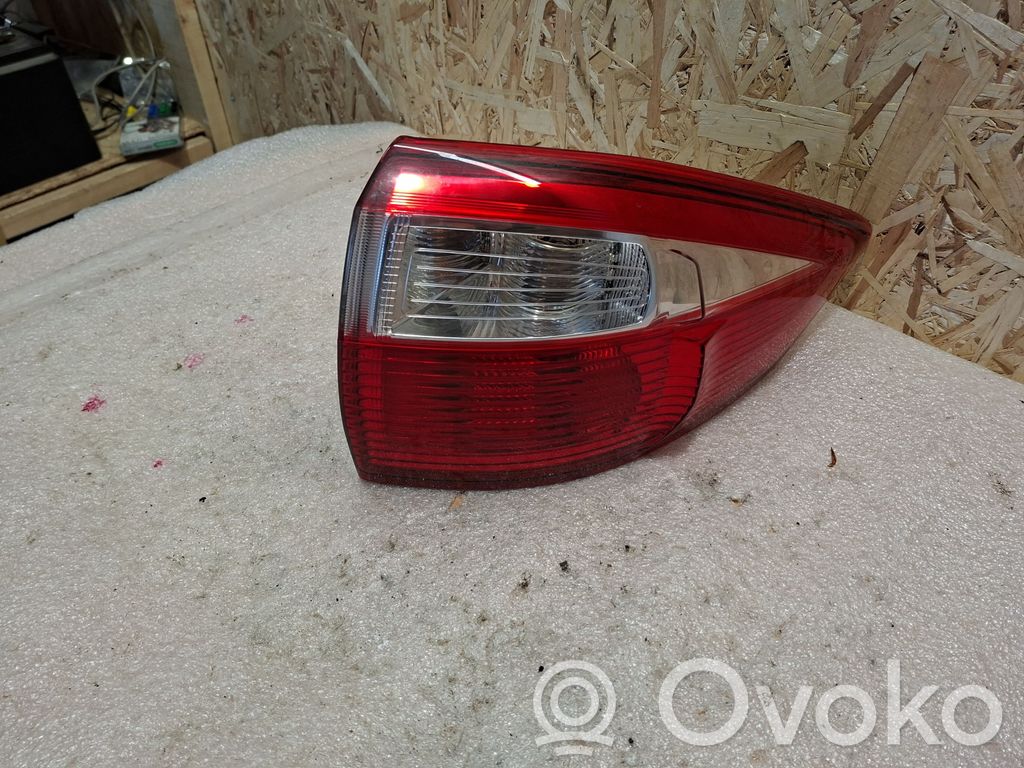 Ford C-MAX II Luz trasera/de freno 
