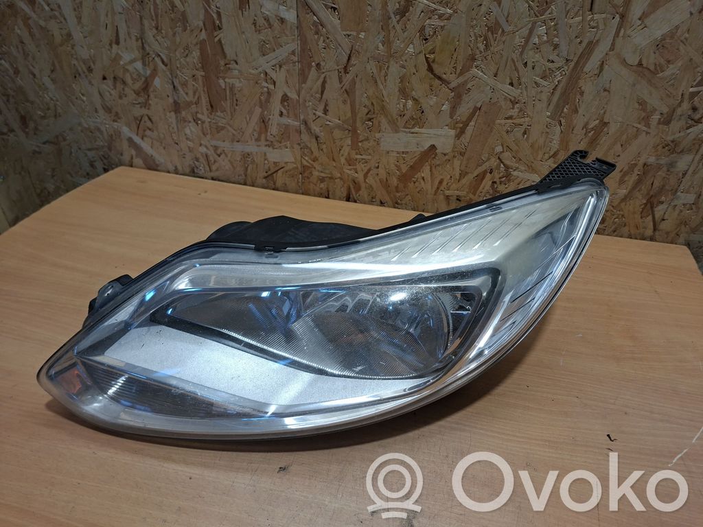 Ford Focus Headlight/headlamp 