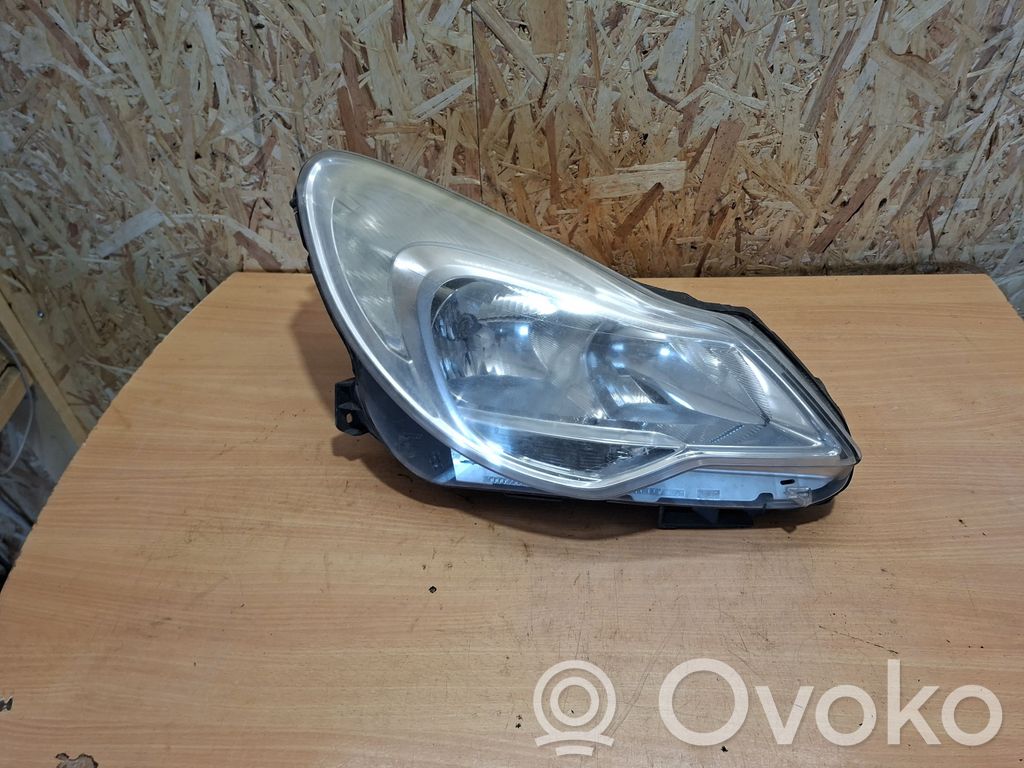 Opel Corsa D Priekinis žibintas 