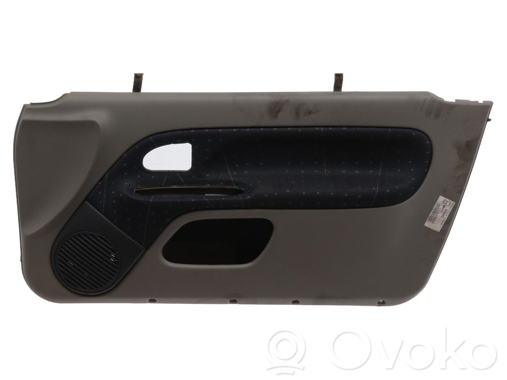 Renault Clio II Etuoven verhoilu 
