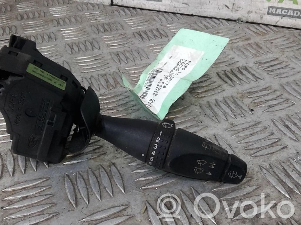 Ford Focus Wiper control stalk 