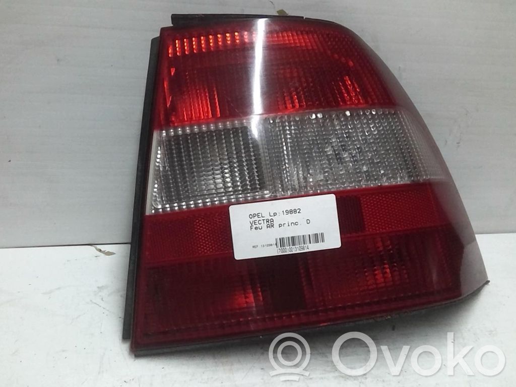 Opel Vectra B Lampă spate în caroserie 