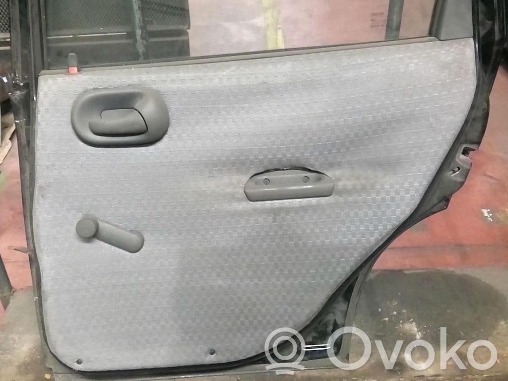 Opel Corsa B Puerta trasera 