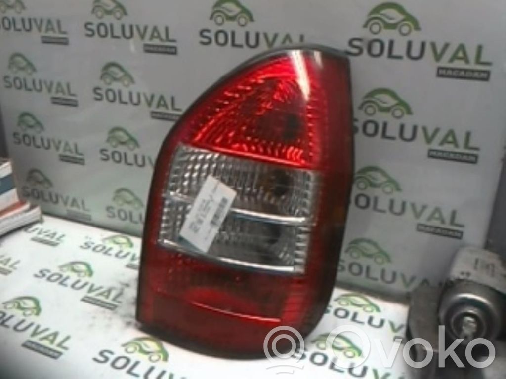 Luci posteriori   93175679