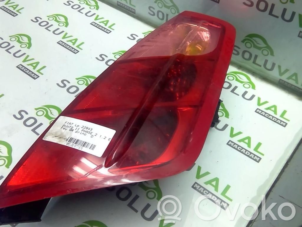 Fiat Grande Punto Lampă spate în caroserie 