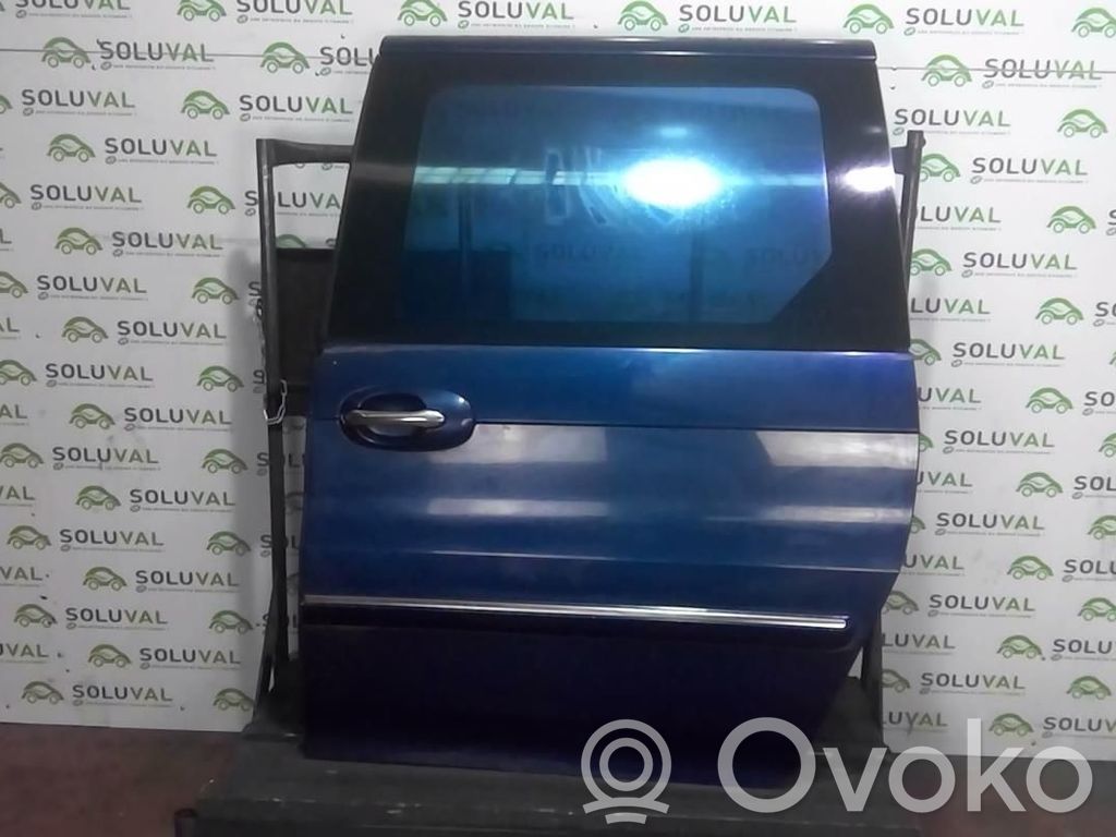 KIA Carnival Puerta trasera 