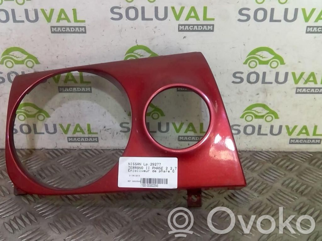 Moulure sous phares   NT