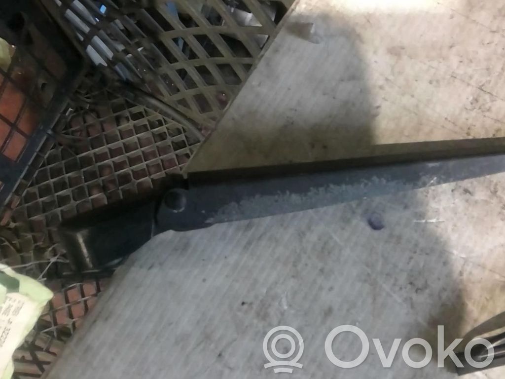 Citroen C2 Front wiper blade arm 