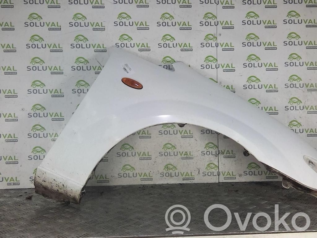 Mazda Premacy Sparnas 