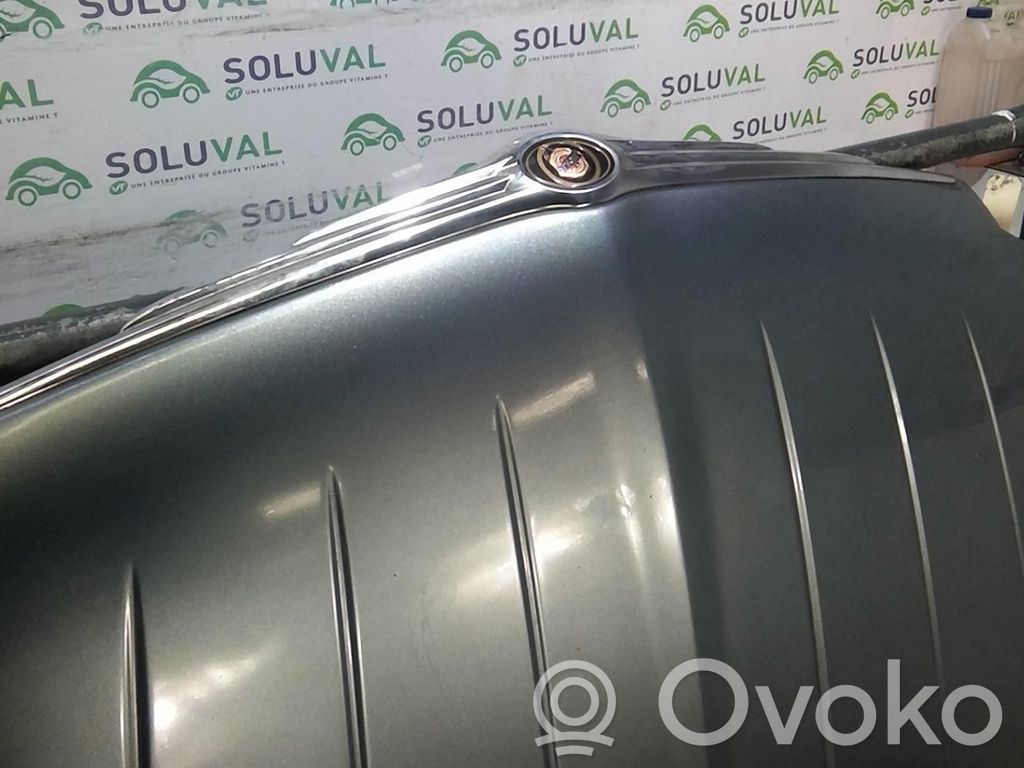 Chrysler Sebring (JS) Konepelti 