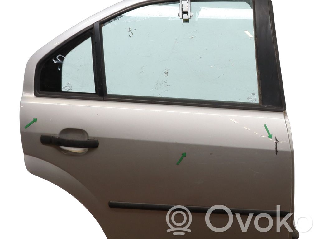 Ford Mondeo Mk III Puerta trasera 