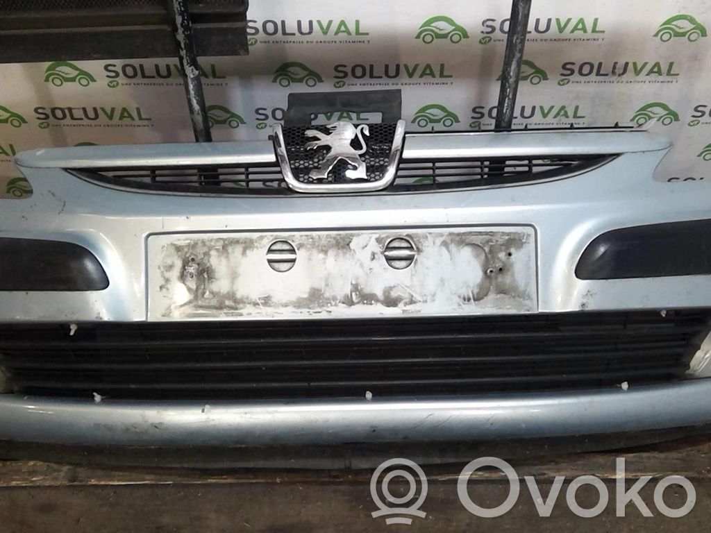 Peugeot 607 Parachoques delantero 