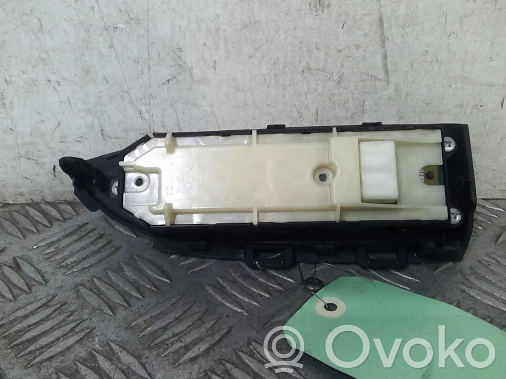 Toyota Prius (XW30) Interruttore di controllo dell’alzacristalli elettrico