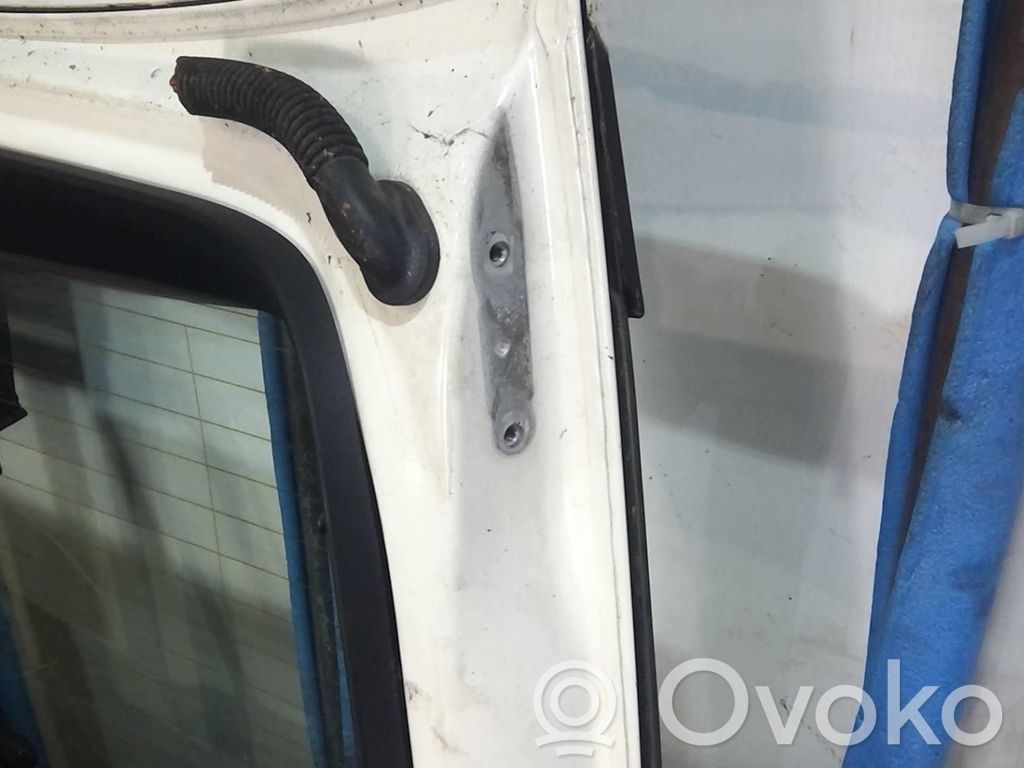 Puerta del maletero/compartimento de carga   8X3827023