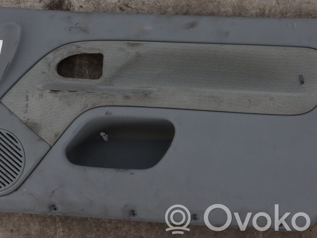 Renault Clio II Etuoven verhoilu 