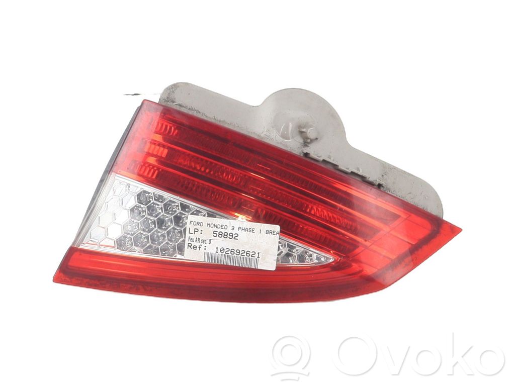 Ford Mondeo MK IV Lampă spate în capacul portbagajului 