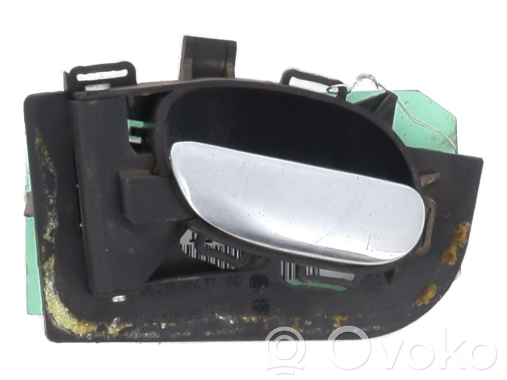 Manecilla interna puerta trasera   9143A5