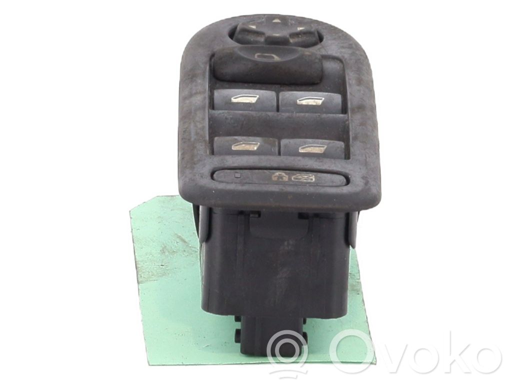 Peugeot 308 Electric window control switch 