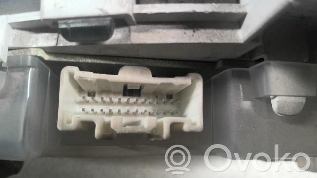 Mazda 5 Geschwindigkeitsmesser Cockpit 