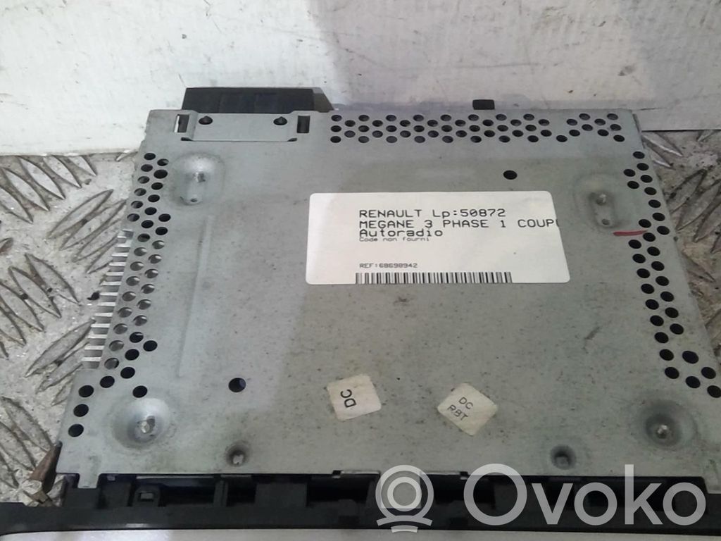 Panel / Radioodtwarzacz CD/DVD/GPS   281150030R