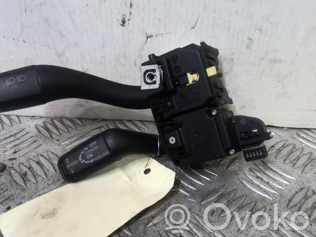 Audi A3 S3 8P Palanca de intermitentes 