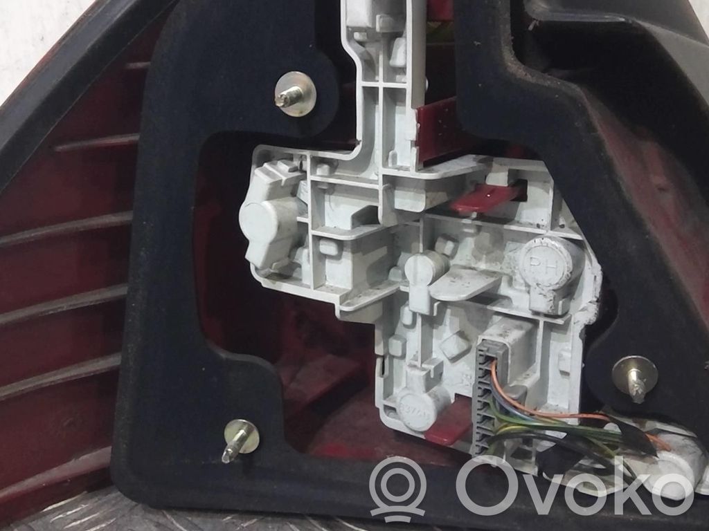 Ford Mondeo Mk III Lampă spate în caroserie 