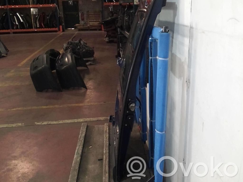 Puerta trasera   8702A0