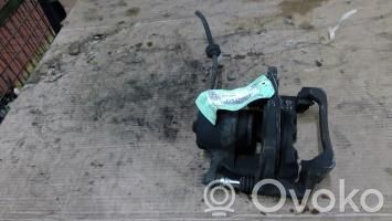 Fiat 500X Zacisk hamulcowy przedni 