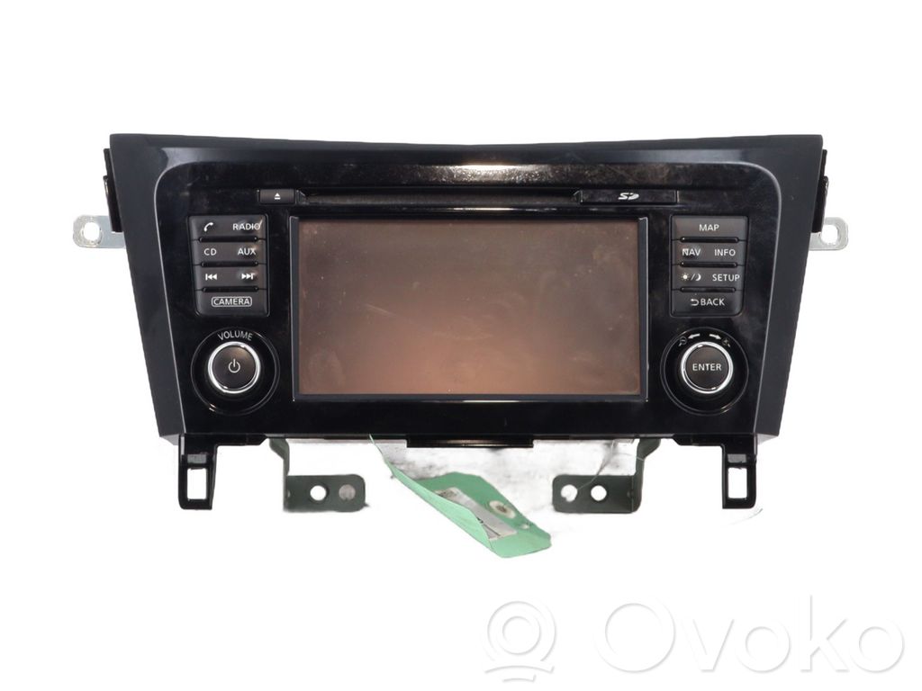 Nissan Qashqai Panel / Radioodtwarzacz CD/DVD/GPS 