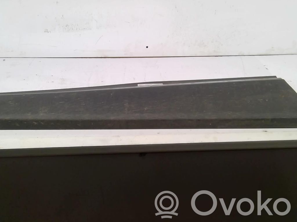 Renault Captur Rivestimento della portiera anteriore (modanatura)