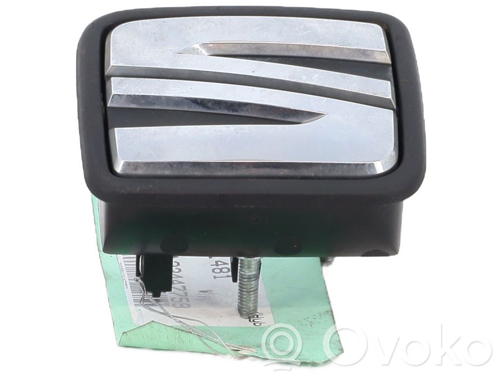 Tailgate opening switch   5FA827565DLGL