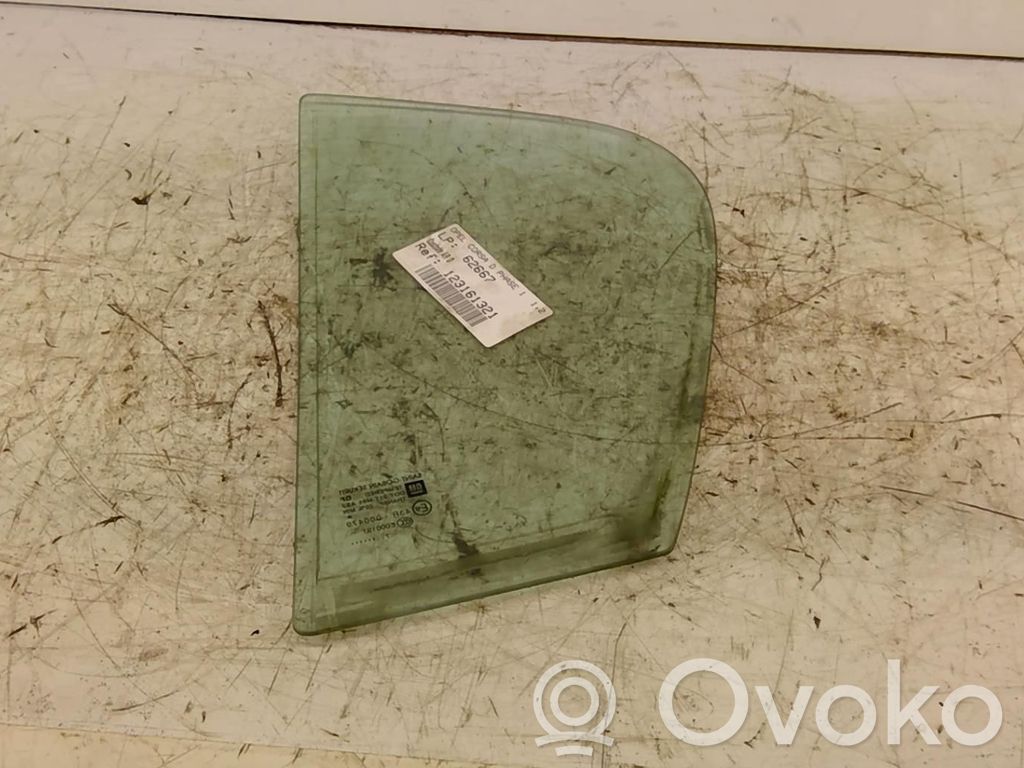 Opel Corsa D Ventanilla de ventilación de la puerta trasera 