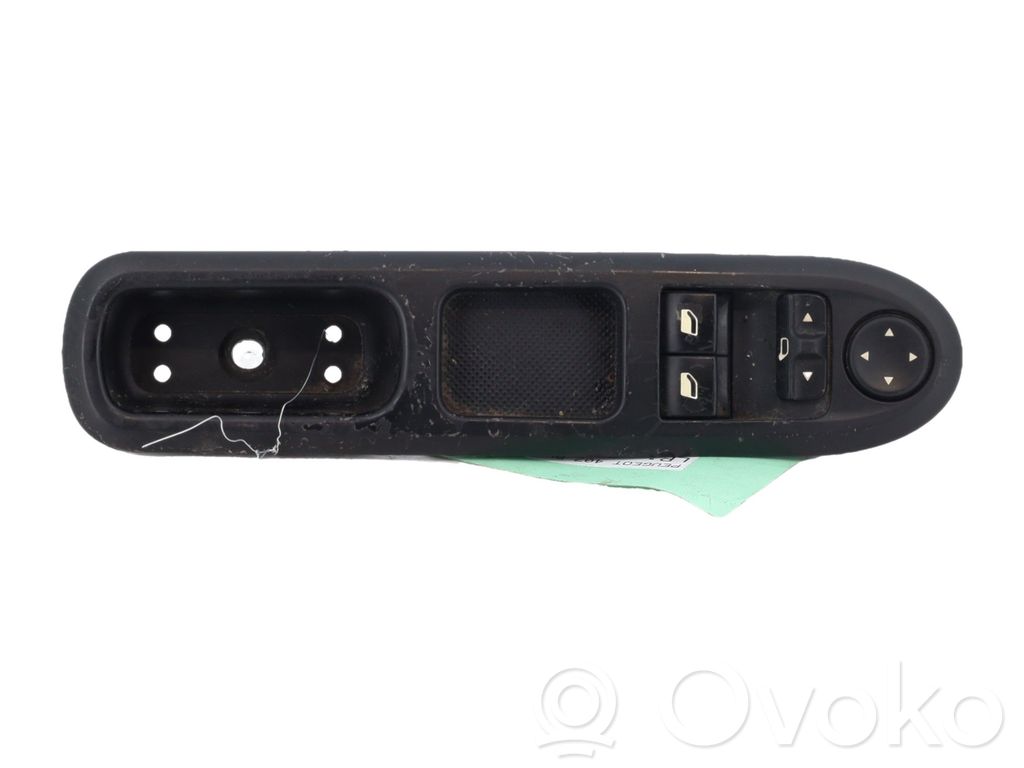 Peugeot 407 Electric window control switch 