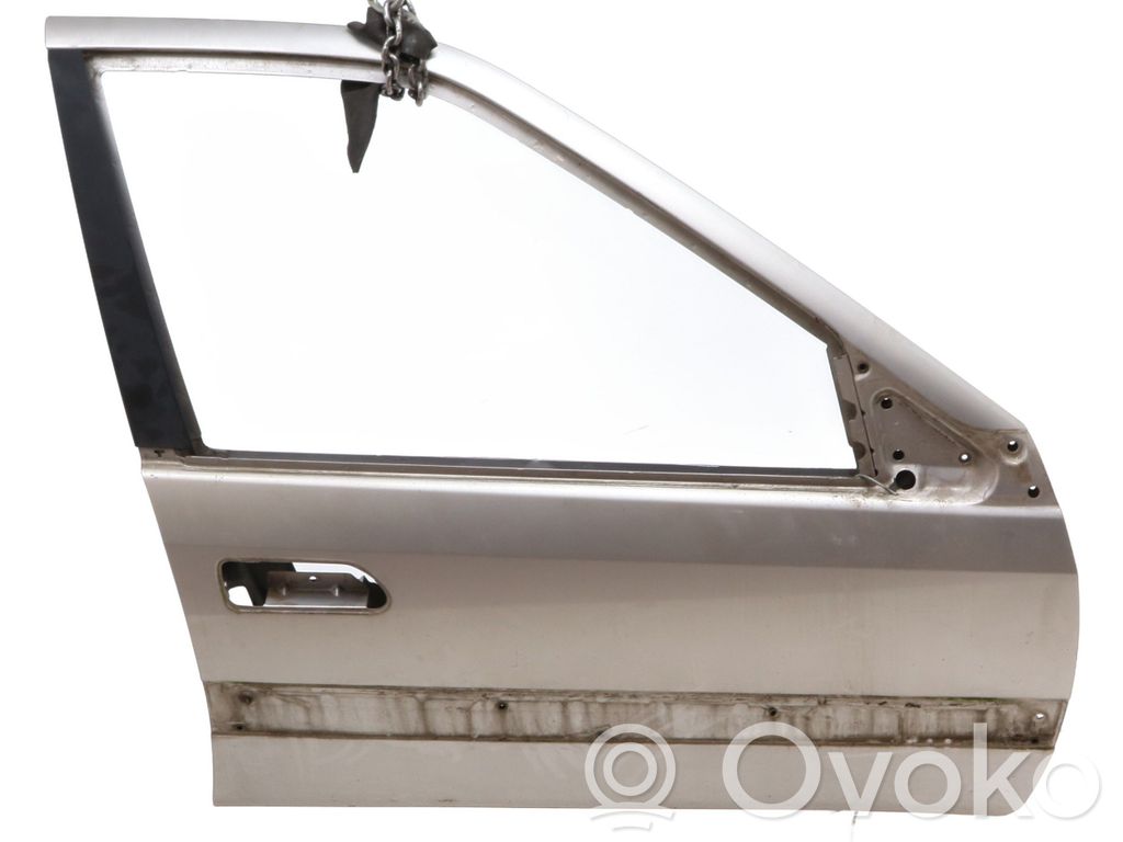 Puerta delantera   9004K8