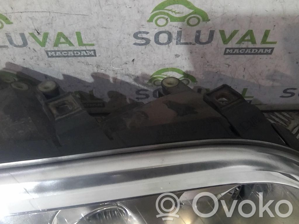 Volkswagen Touran I Phare frontale