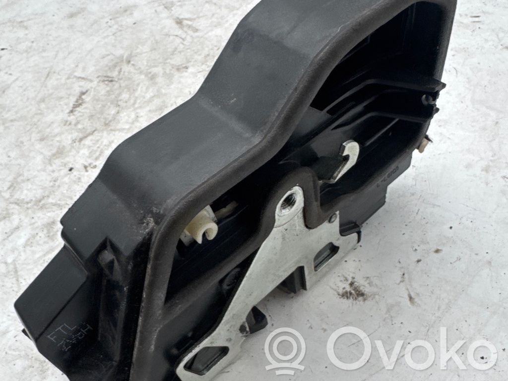 BMW 1 F20 F21 Priekinė durų spyna 