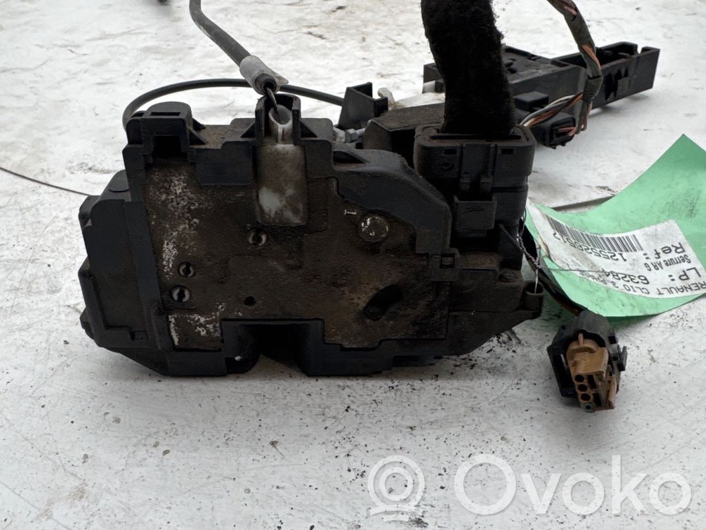 Renault Clio III Galinių durų spyna 