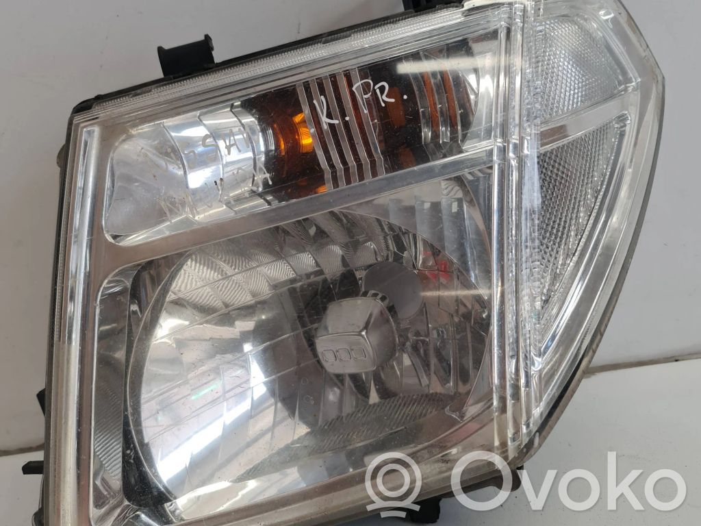 Nissan Navara D40 Priekinis žibintas 