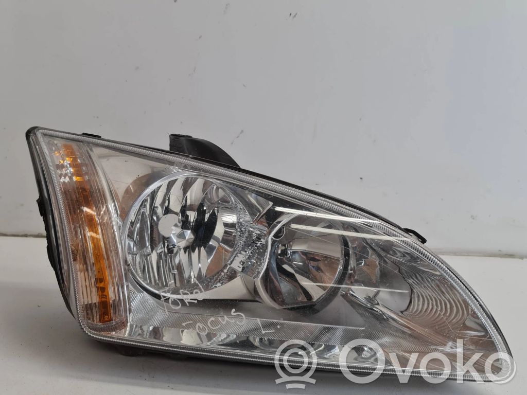 Ford Focus Lampa przednia 