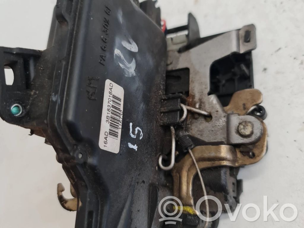 Volkswagen PASSAT B5.5 Etuoven lukko 