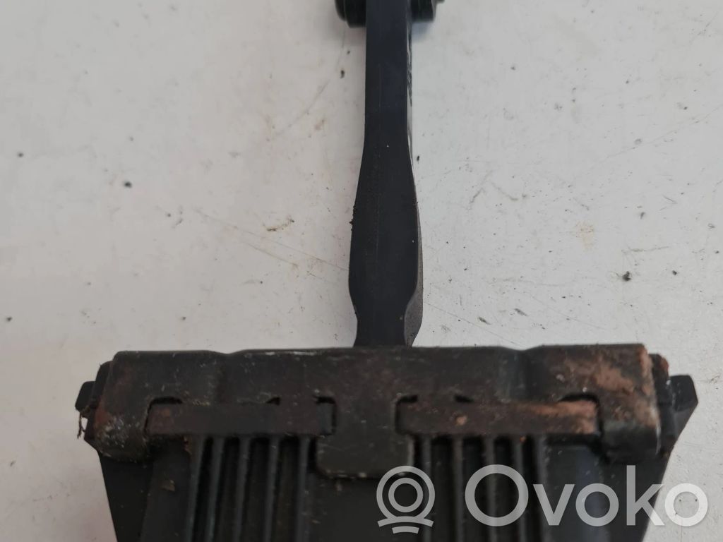 Etuoven pidätin   8402502PA,5121