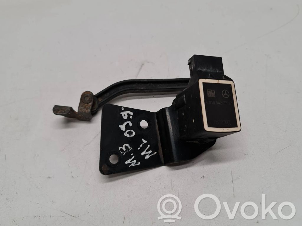Mercedes-Benz ML W164 Senzor înălțime suspensie față pneumatică 