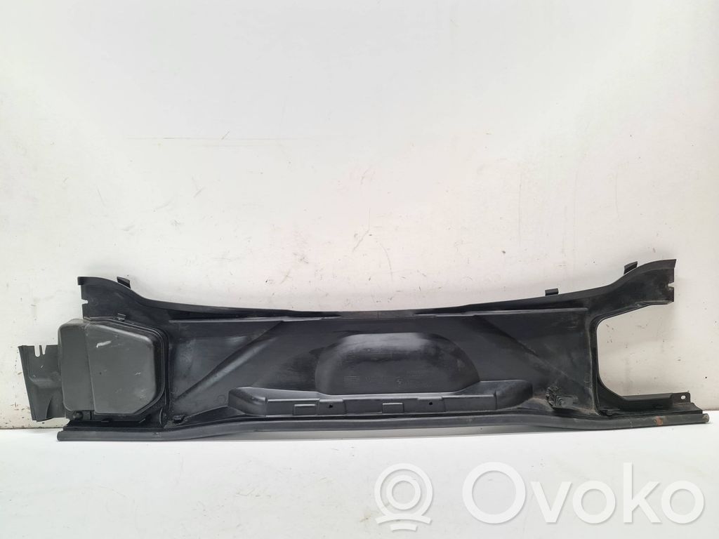 Other engine bay part   15677210,6924277,502642